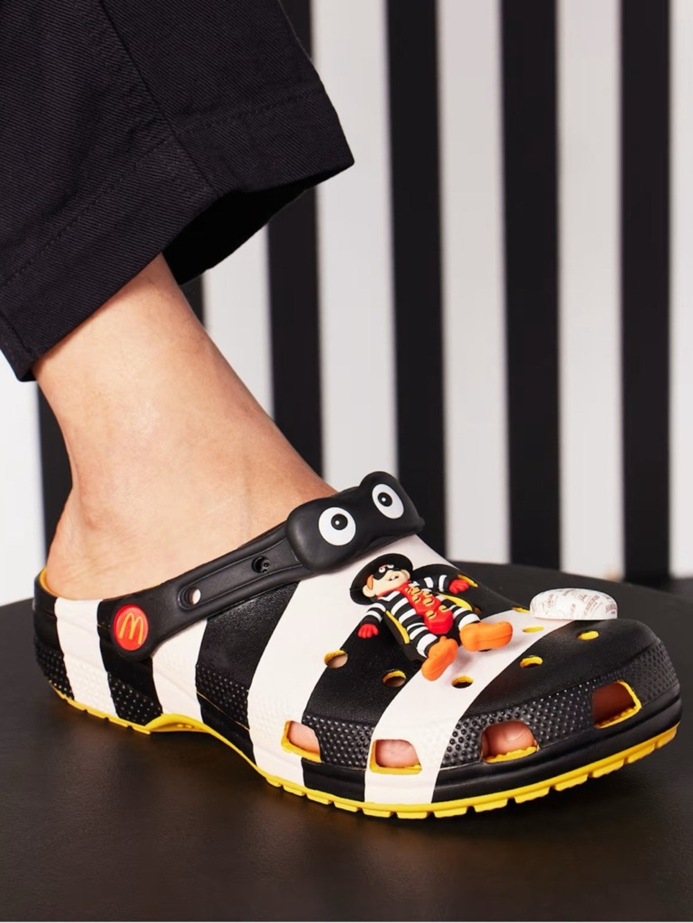 CROCS Classic McDonalds Hamburglar New with Tag Men 8 Women 10 Vintage Look